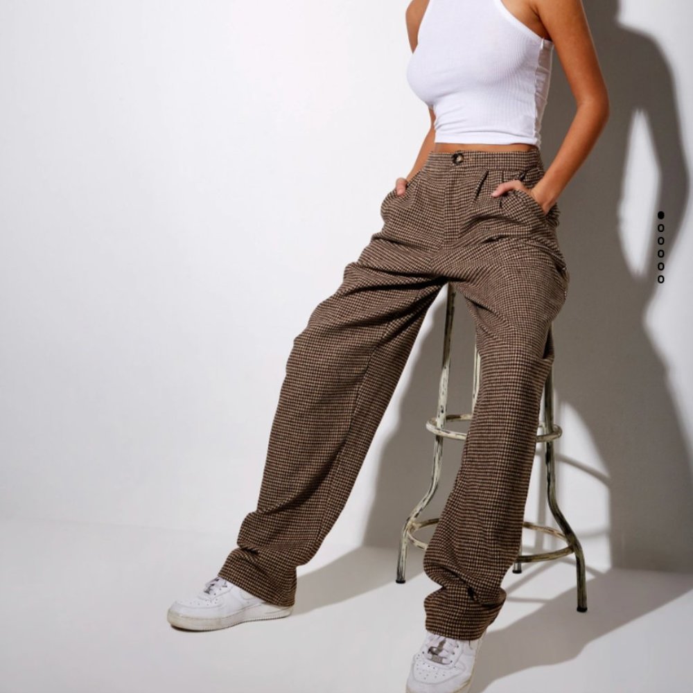 MISHA WIDE LEG TROUSER IN HOUNDSTOOTH BROWN